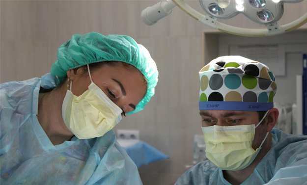 Güvenilir yara kapatma için açık cerrahi zımbaların temel özellikleri