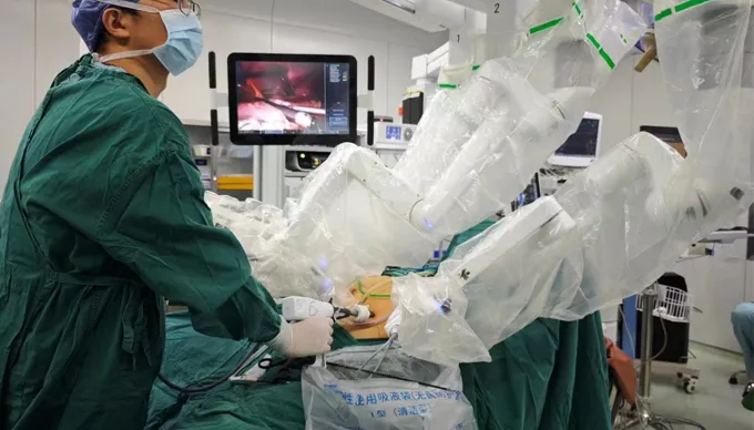 Laparoskopik GI ve bariatrik cerrahi demolarında DAVINCI & CAK zımbalar